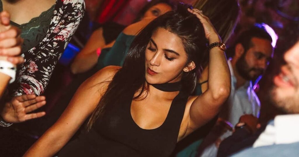 Nightclubs: best place to meet Colombian girls